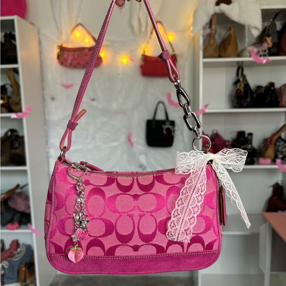 Y2K Coach Signature Hot Pink Demi Bag 💞